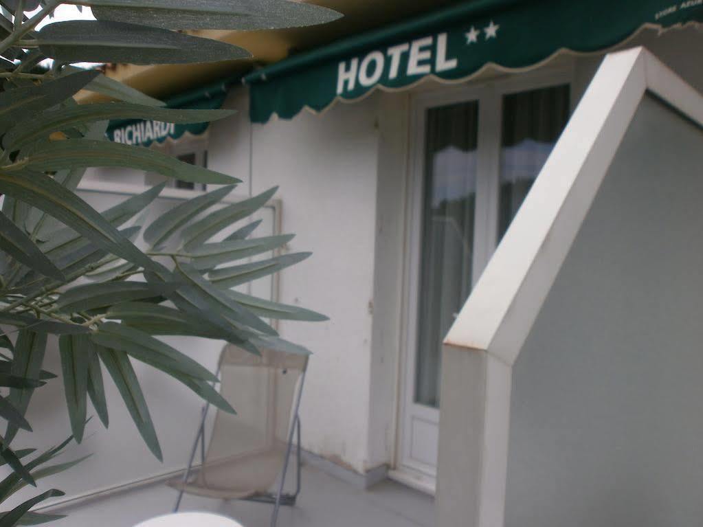 Hotel Le Richiardi ガイヤック エクステリア 写真