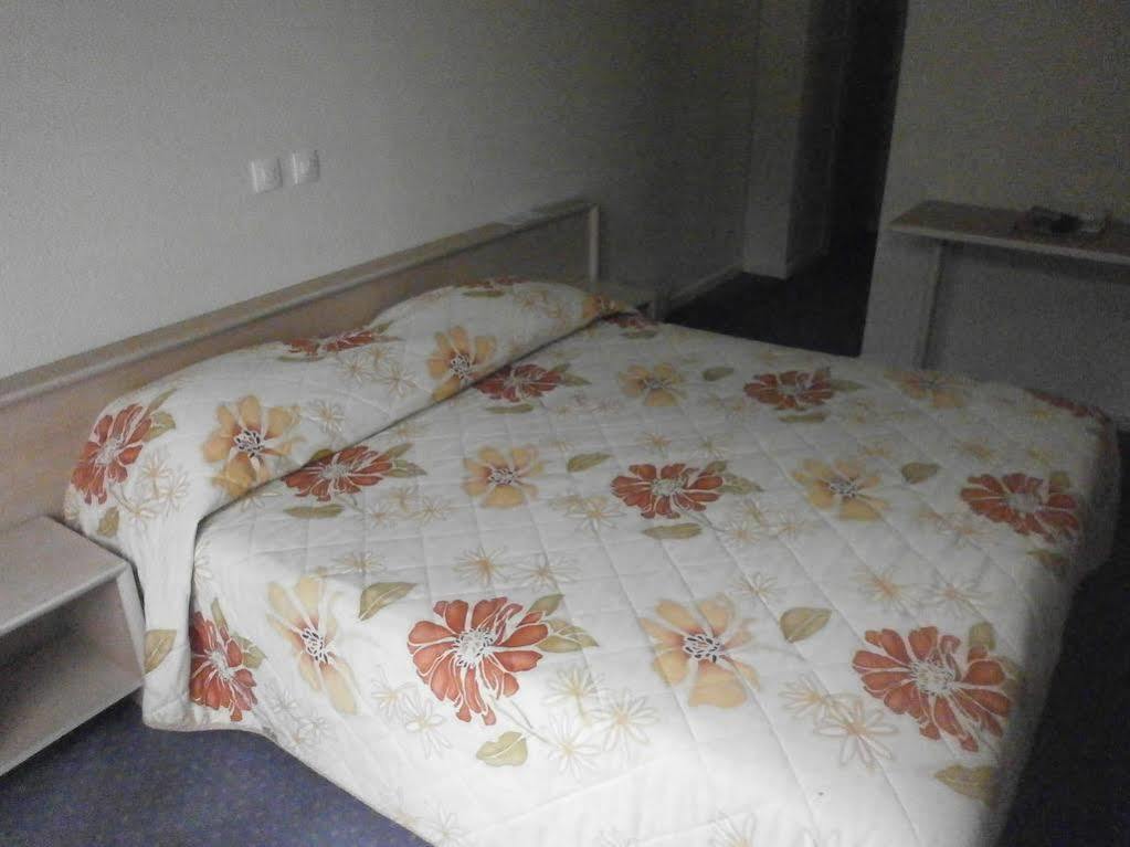 Hotel Le Richiardi ガイヤック エクステリア 写真